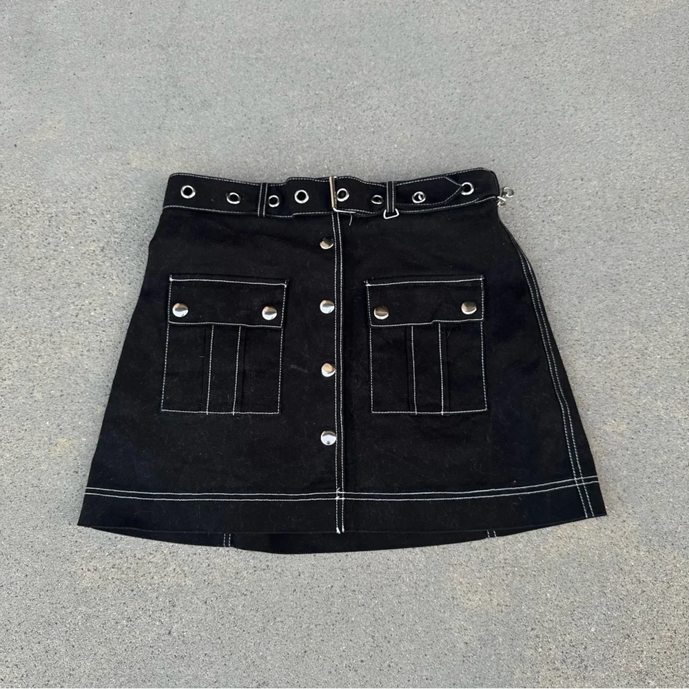 Dolls Kill‎ x Bratz Mini Skirt Black Cargo Women Size Small - Picture 2 of 7